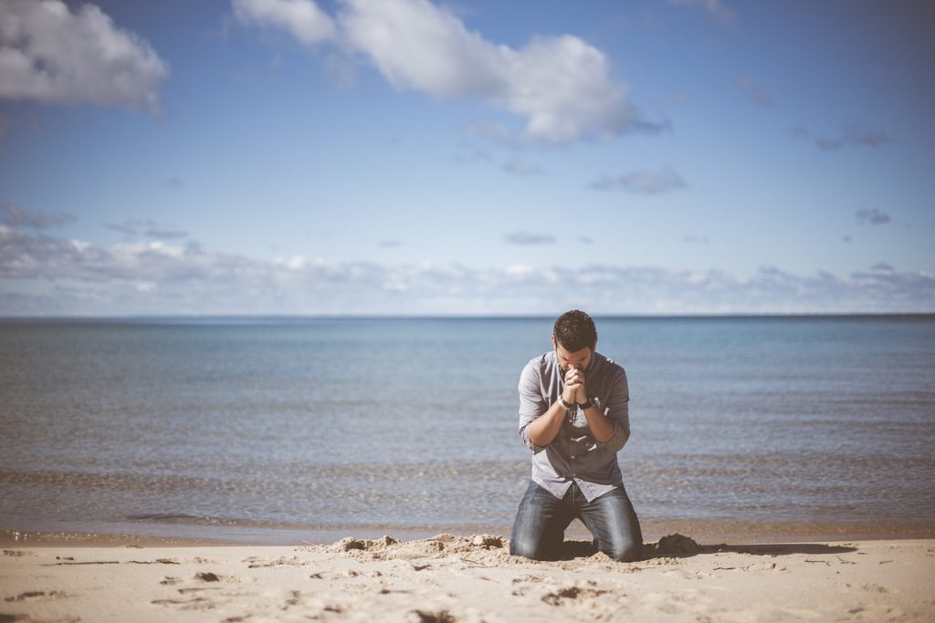 beach, idyllic, man-1867017.jpg